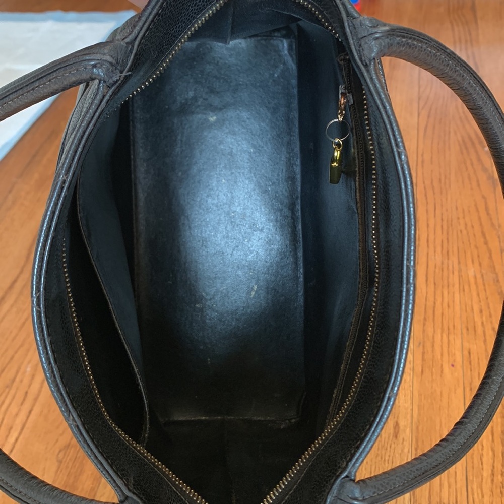 CHANEL Medallion Caviar Tote - Picture 15 of 15